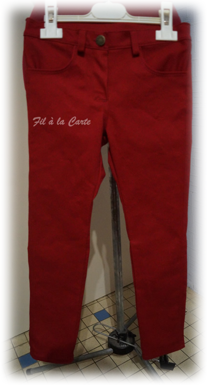 Jeans rouge 6a+