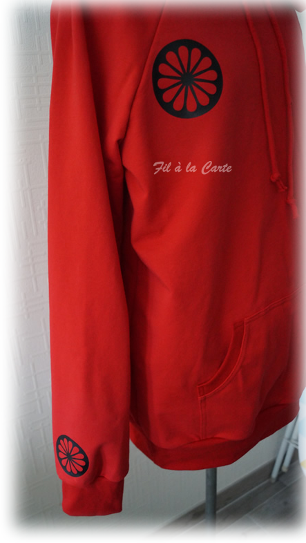 Sweat rouge flexé homme3