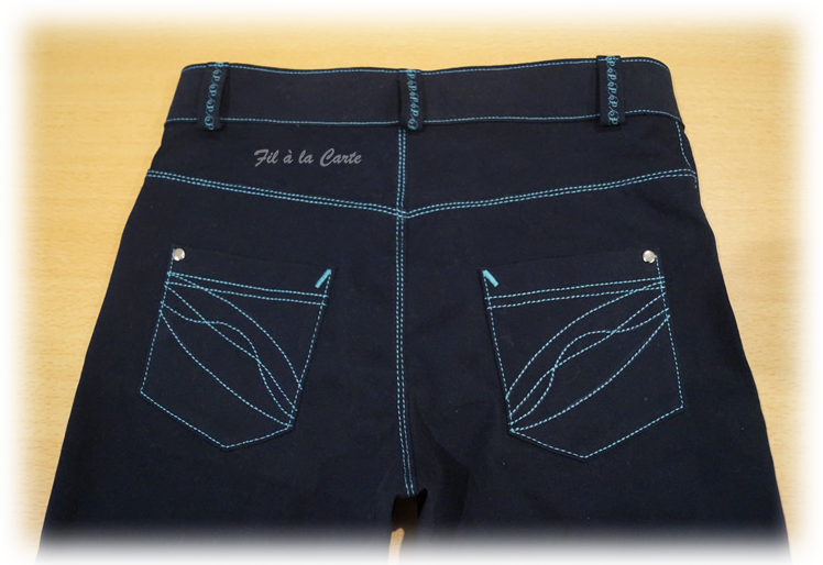 Jeans bleu marine 146 cm3