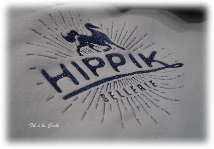 Couverture brodé Hippik3